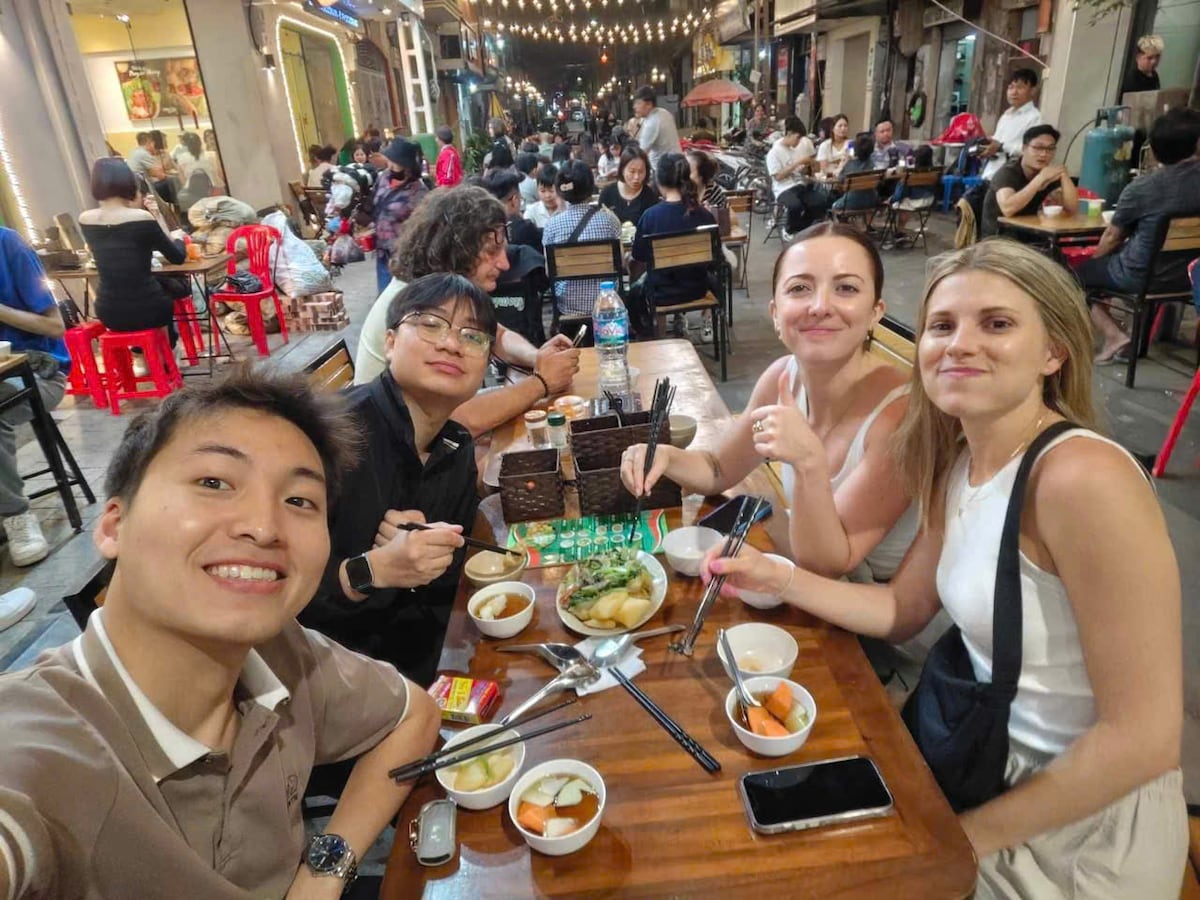 ha noi food tour guides