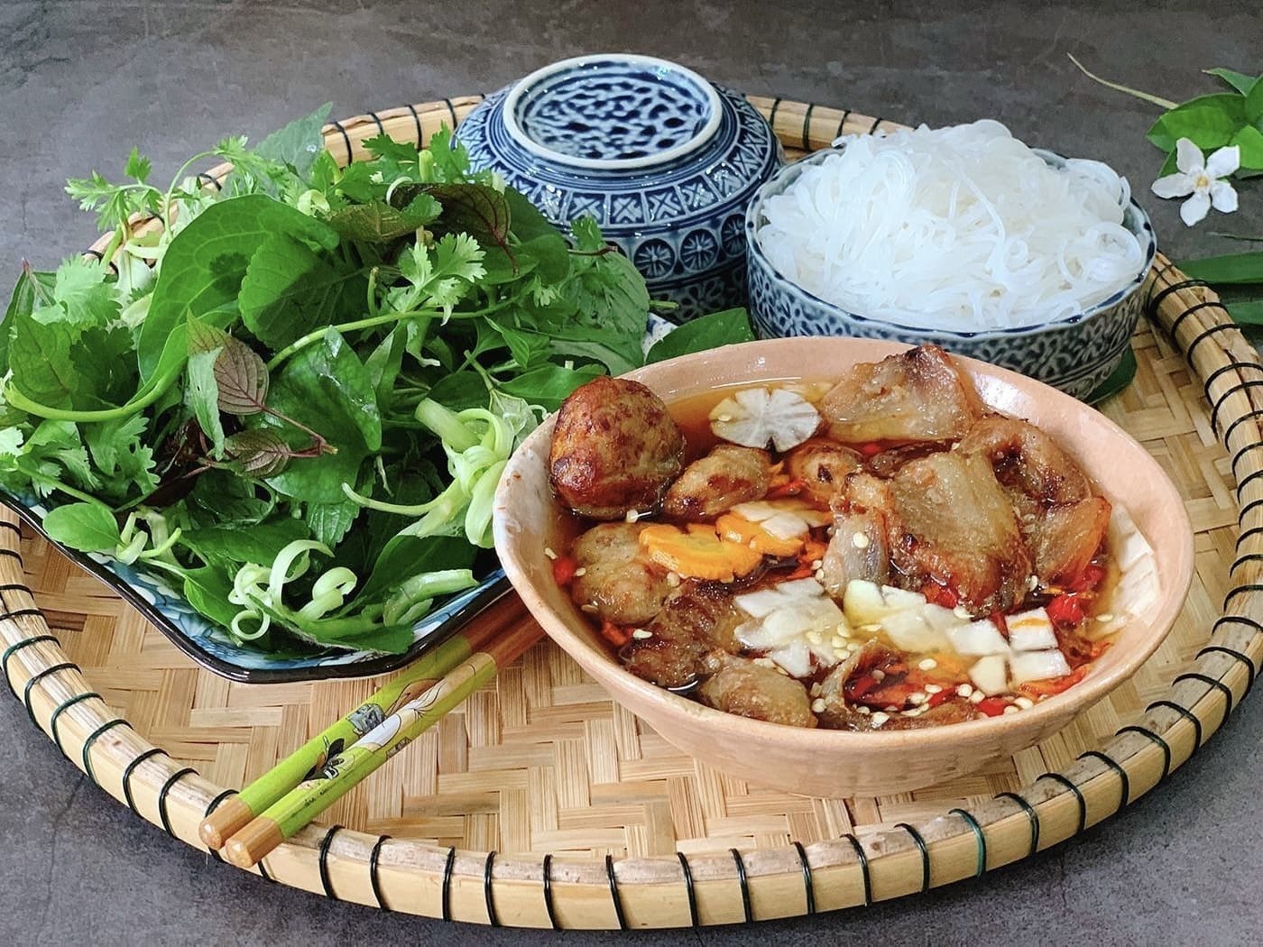 Cẩm nang ẩm thực Hà Nội: Bản đồ ẩm thực Phố cổ tuyệt đỉnh 3 bun cha hanoi food tour