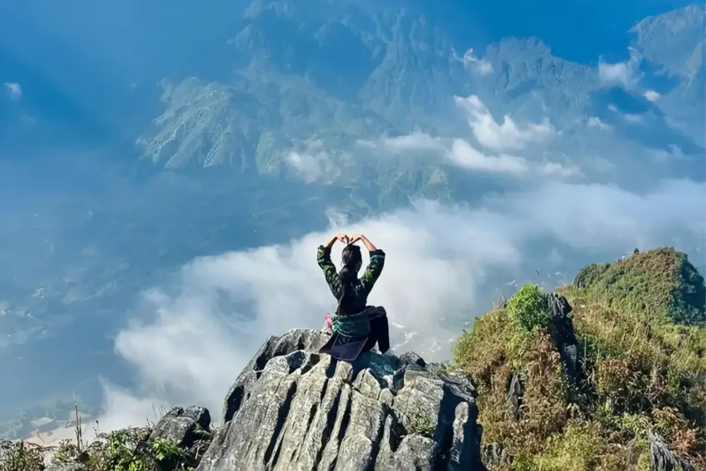 🏔️ 7 Best Places to Visit in Sa Pa: Your Ultimate Misty Mountain Guide 6 Ham Rong Mountain