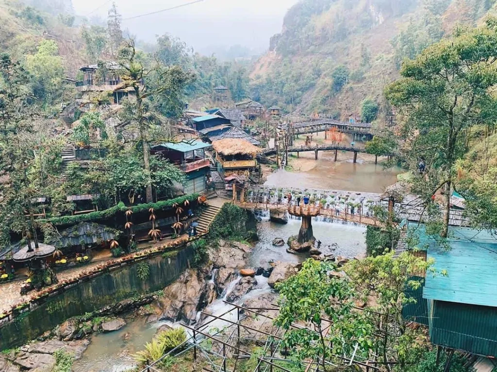 🏔️ 7 Best Places to Visit in Sa Pa: Your Ultimate Misty Mountain Guide 4 Cat Cat Village